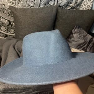 floppyish hat